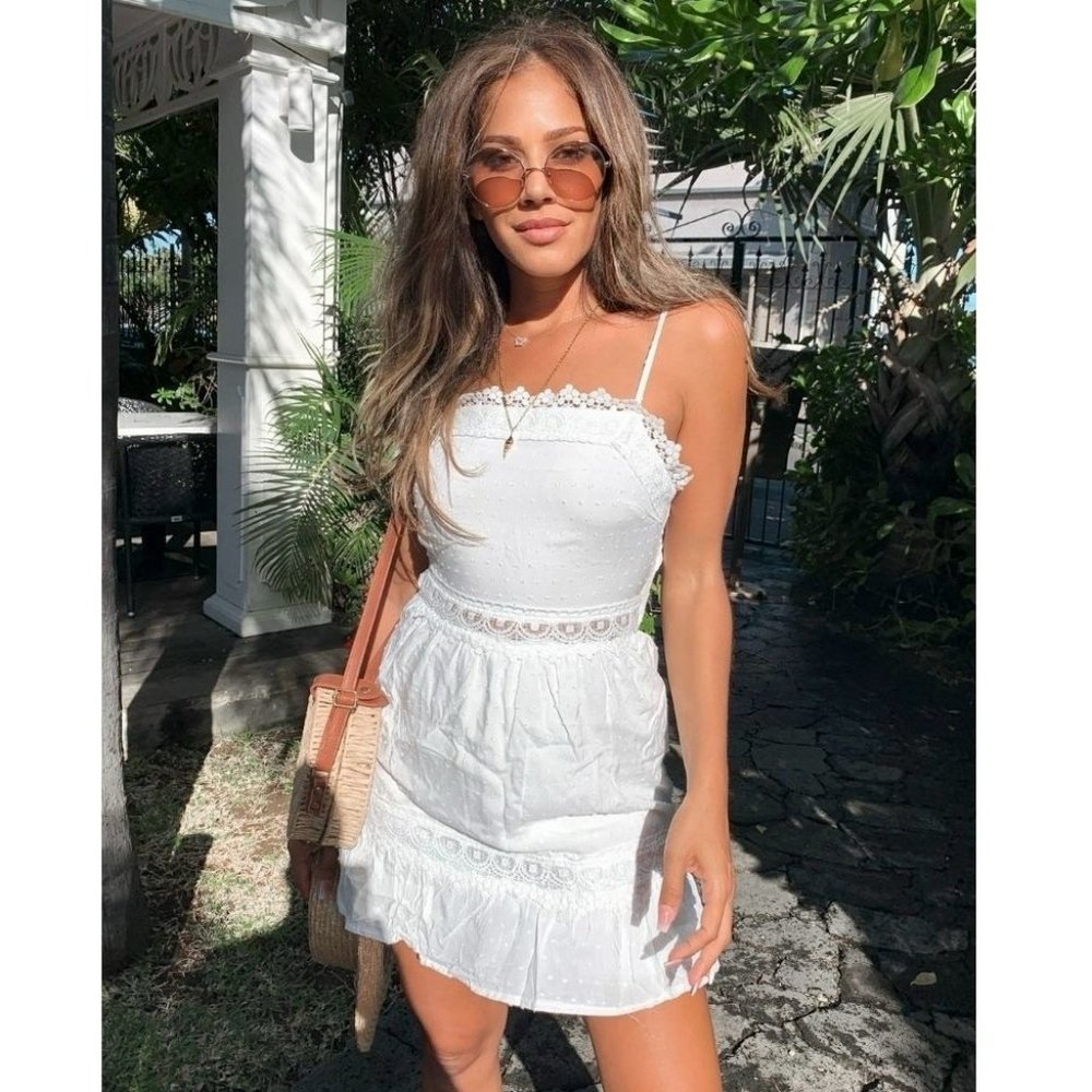 White Lace Trim Sleeveless Square Neck Open Back Frill Hem Mini Dress - Picture 5 of 9